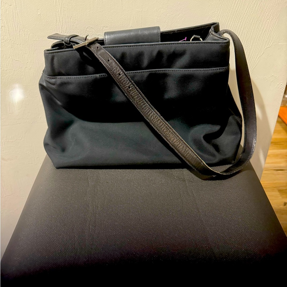 Vintage Coach Nylon and Leather Shoulder Purse.